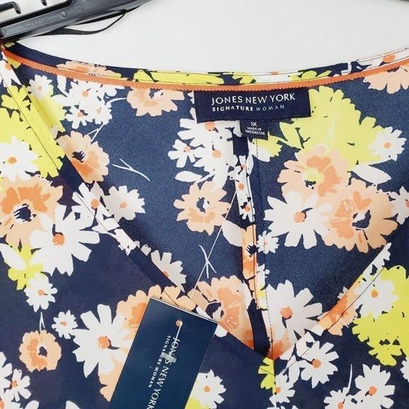 Jones New York Navy Floral 1 1X tie front Blouse EUC - Picture 4 of 4